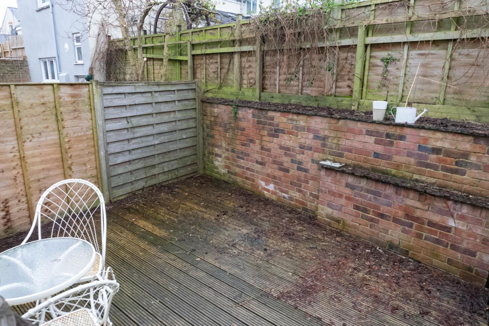 Cheltenham-cosy 2 Bedroom House-wifi-garden-pets Cheltenham